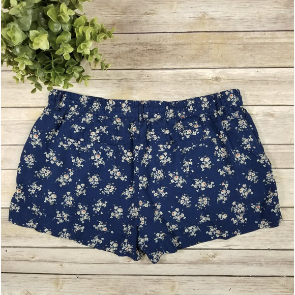 EUC Forever 21 Blue Floral Size 31 Shorts with Pockets Drawstring Waist - Picture 8 of 16
